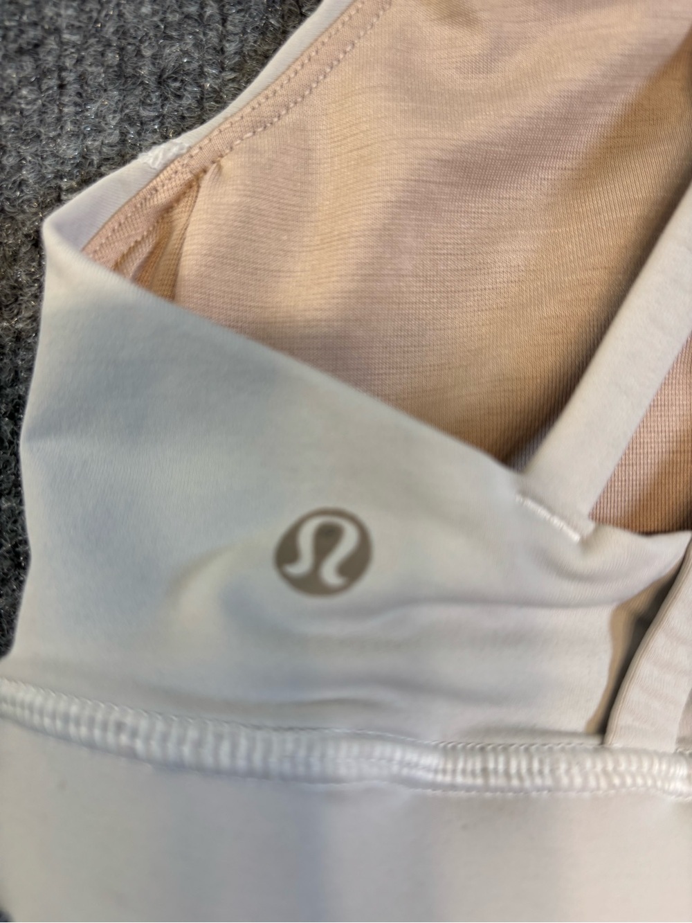 Lululemon Energy Bra White Strappy Medium Support Sports Bra Size 4 Luxtreme - Picture 4 of 5